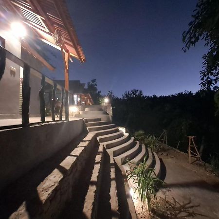 Vina Bungalow Toyapakeh Εξωτερικό φωτογραφία