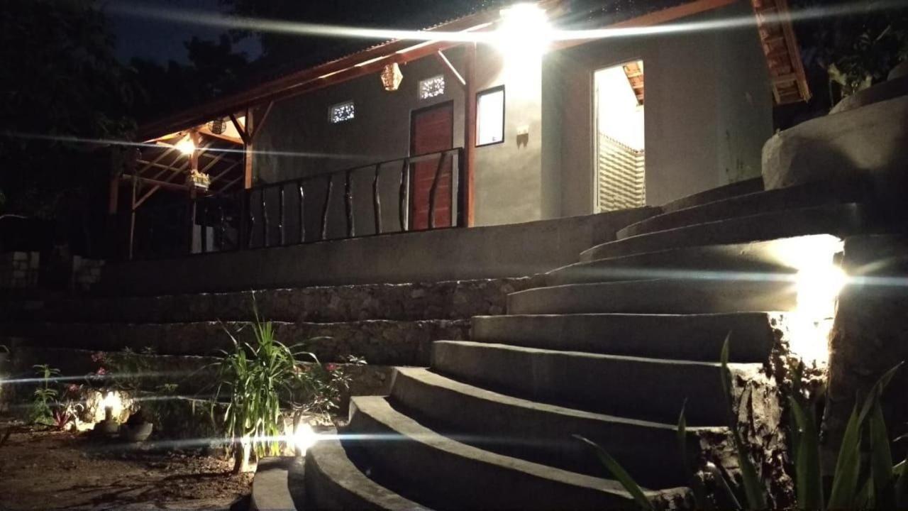 Vina Bungalow Toyapakeh Εξωτερικό φωτογραφία