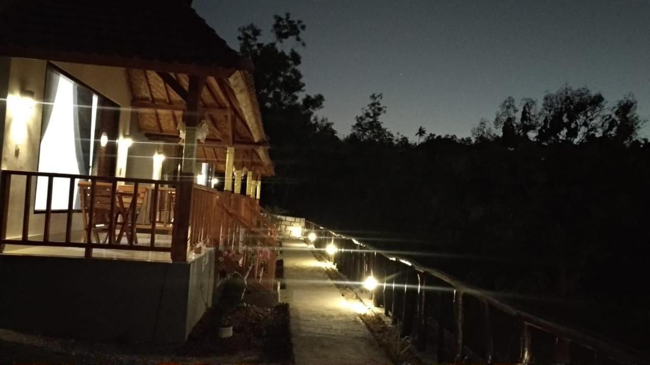 Vina Bungalow Toyapakeh Εξωτερικό φωτογραφία